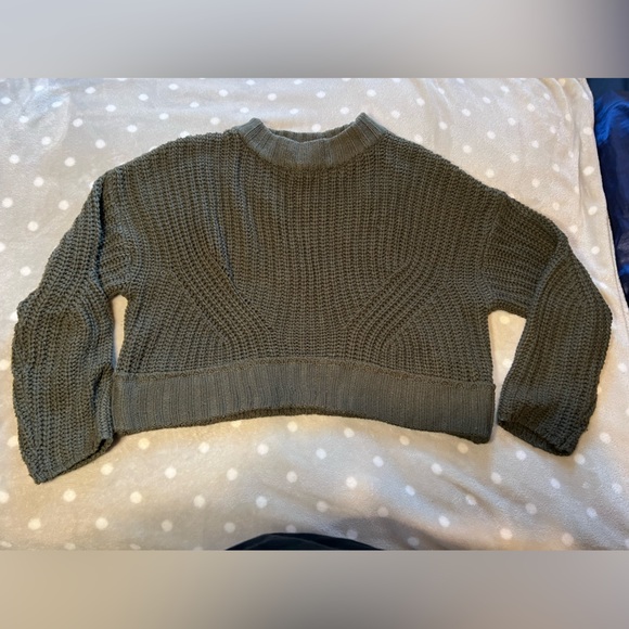 Knitted Green Pullover - Picture 2 of 8